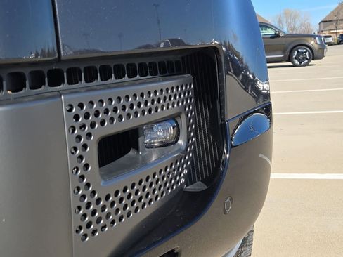 Used 2023 Land Rover Defender 110 Carpathian Edition image 10