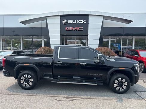 Used 2025 GMC Sierra 2500 Denali w/ Technology Package image 33