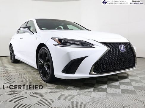 Certified 2022 Lexus ES 300h F Sport image 1