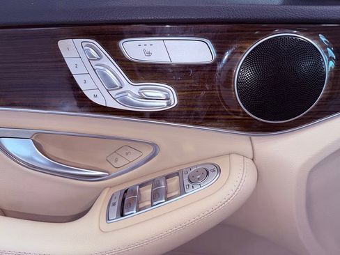 Used 2019 Mercedes-Benz C 300 Sedan image 18