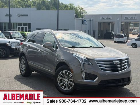 Used 2018 Cadillac XT5 Luxury w/ Driver Awareness Package FWD image 1