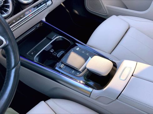 Used 2023 Mercedes-Benz GLA 250 4MATIC image 17