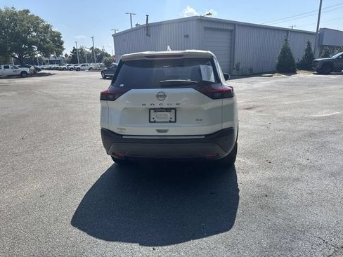 Used 2023 Nissan Rogue SV FWD image 6