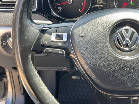 Used 2016 Volkswagen Jetta Sport FWD image 14