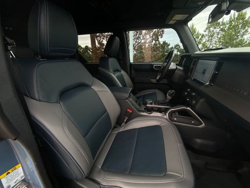 Used 2023 Ford Bronco Outer Banks image 15