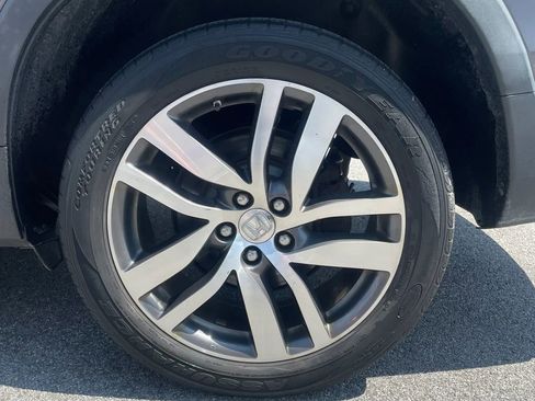 Used 2017 Honda Pilot Touring image 22