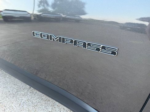 Used 2018 Jeep Compass Limited w/ Safe & Security Group image 9
