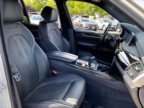 Used 2018 BMW X5 xDrive50i AWD/4WD image 8