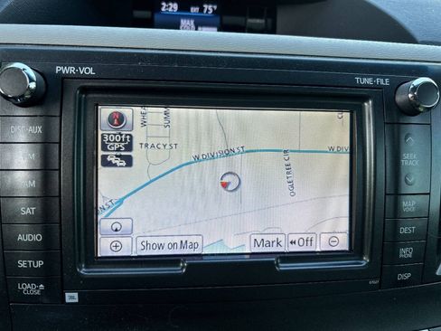 Used 2013 Toyota Sienna Limited w/ Premium Pkg AWD/4WD image 9