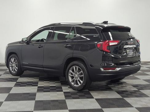 Used 2022 GMC Terrain SLT w/ Tech Package FWD image 5