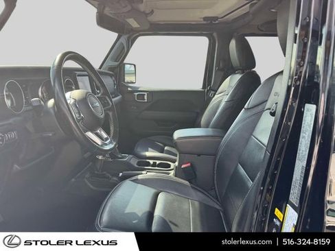 Used 2021 Jeep Gladiator Overland w/ Popular Equipment Package AWD/4WD image 16