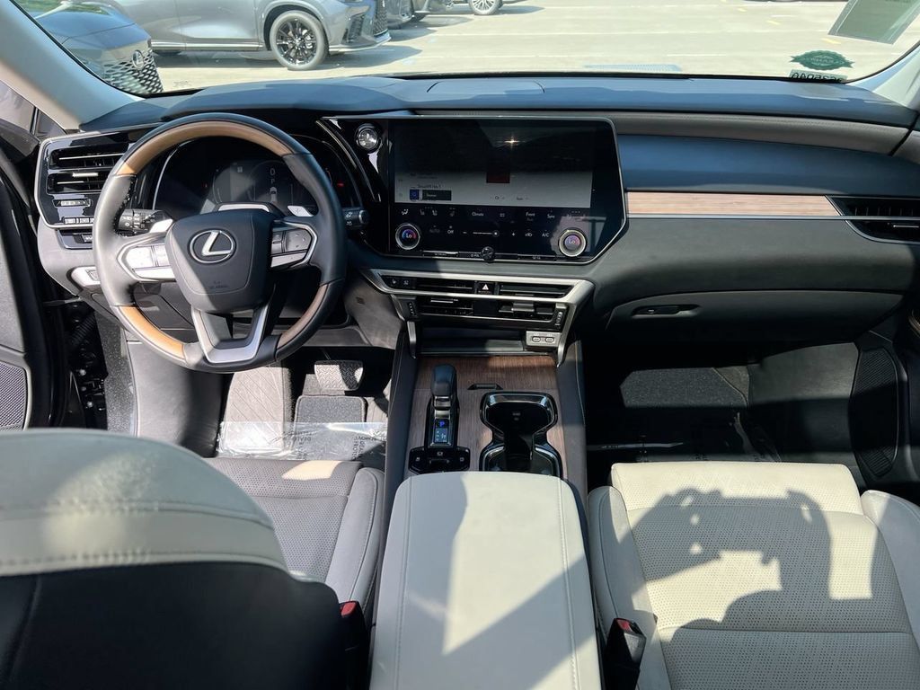 Certified 2024 Lexus RX 350 FWD w/ Convenience Package image 21