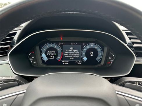 Used 2024 Audi Q3 2.0T Premium Plus image 26