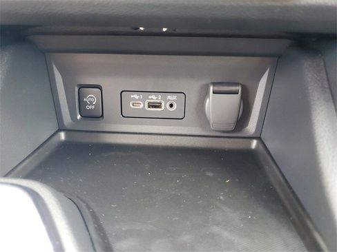 New 2025 Nissan Sentra SR w/ Trunk Package image 18