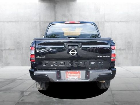 Certified 2022 Nissan Frontier SV AWD/4WD image 6