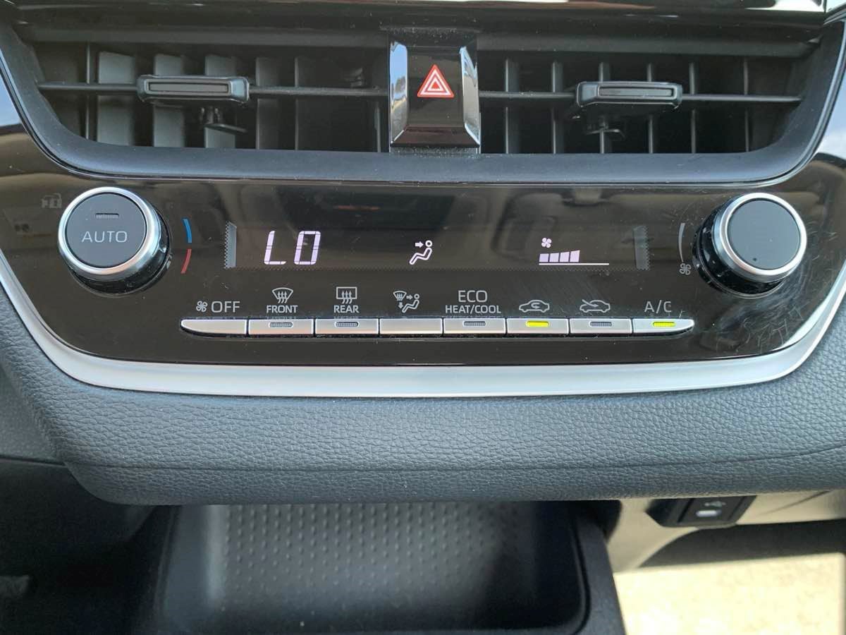 Used 2025 Toyota Corolla LE FWD image 26