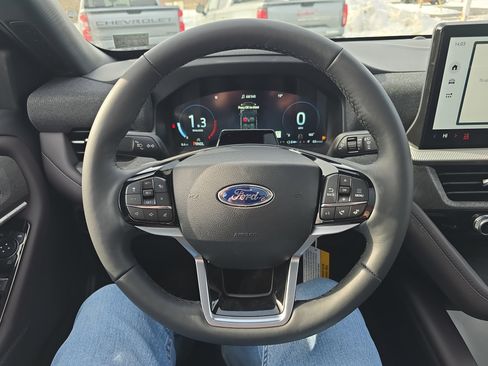 New 2026 Ford Explorer Platinum image 20