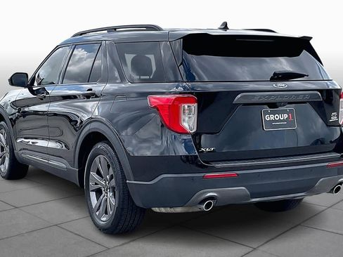 Used 2022 Ford Explorer XLT w/ Equipment Group 202A image 12