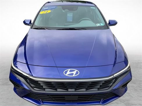 Certified 2024 Hyundai Elantra SEL w/ Convenience Package FWD image 8