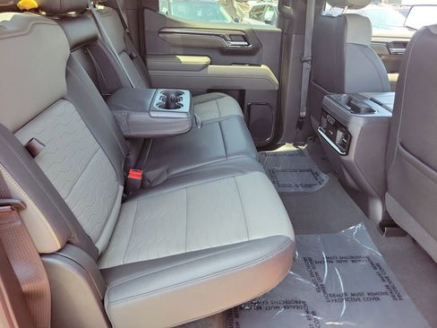 Used 2024 Chevrolet Silverado 1500 ZR2 w/ Technology Package AWD/4WD image 21