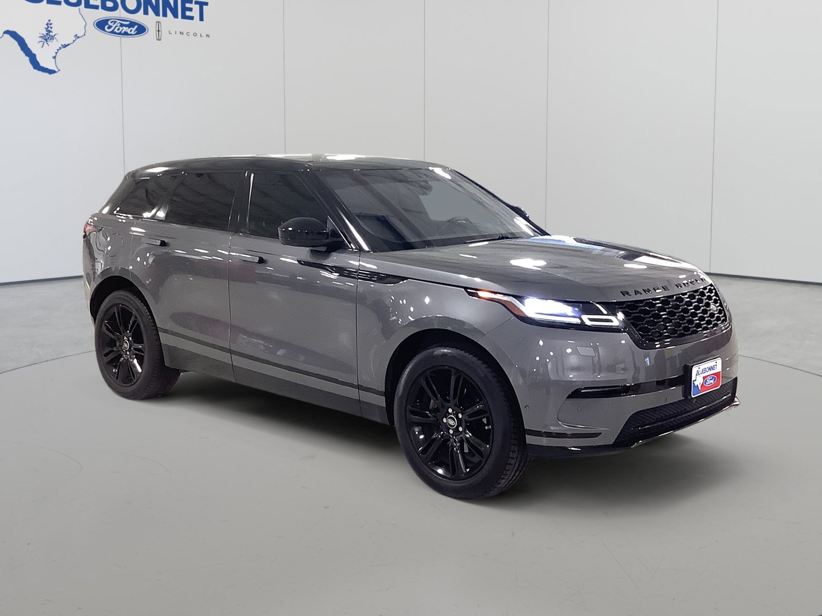 Used 2018 Land Rover Range Rover Velar S AWD/4WD image 3