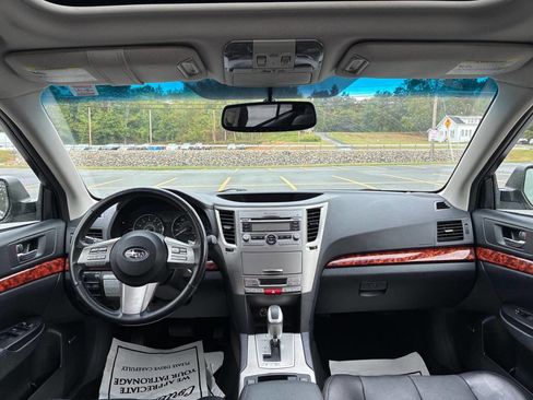 Used 2011 Subaru Outback 2.5i Limited w/ PWR Moonroof Pkg image 16
