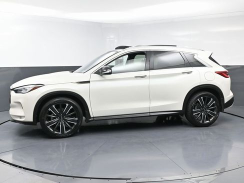 Used 2021 INFINITI QX50 Luxe w/ Appearance Package image 6