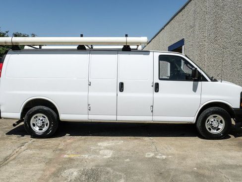 Used 2019 Chevrolet Express 3500 Extended w/ Driver Convenience Package RWD image 7