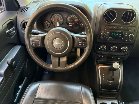 Used 2016 Jeep Patriot Sport FWD image 26