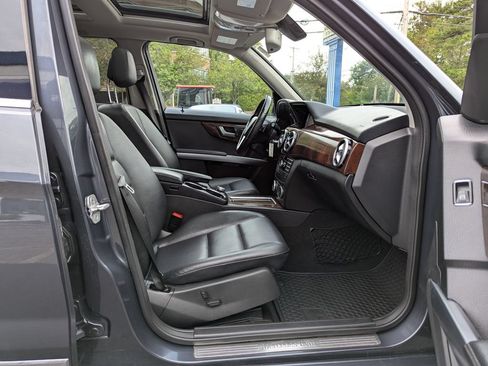 Used 2014 Mercedes-Benz GLK 350 4MATIC image 32