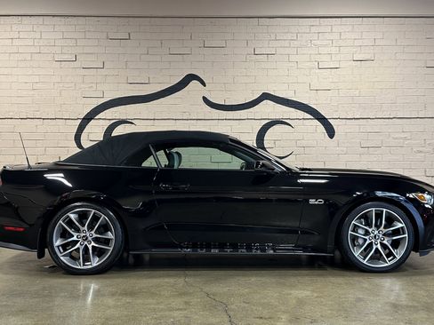 Used 2017 Ford Mustang GT Premium w/ Equipment Group 401A image 4