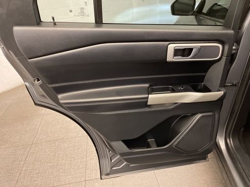 Used 2021 Ford Explorer XLT w/ Equipment Group 202A image 23