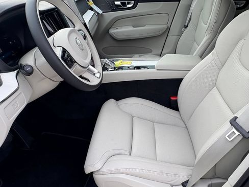 New 2026 Volvo XC60 B5 Ultra w/ Protection Package Premier AWD/4WD image 17