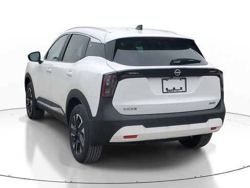 New 2026 Nissan Kicks SV image 3