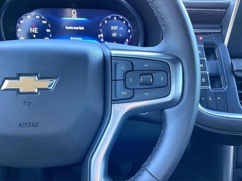 Used 2023 Chevrolet Suburban LT w/ LT Signature Plus Package image 11