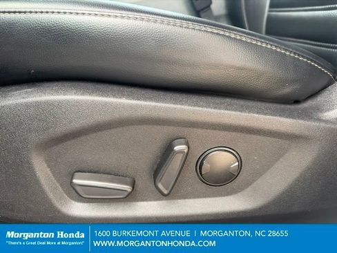 Used 2024 Ford Edge SEL AWD/4WD image 17