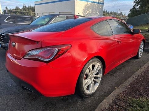 Used 2015 Hyundai Genesis 3.8 image 5