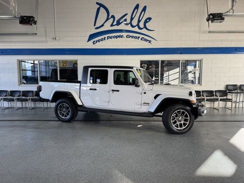 Used 2020 Jeep Gladiator Overland image 1