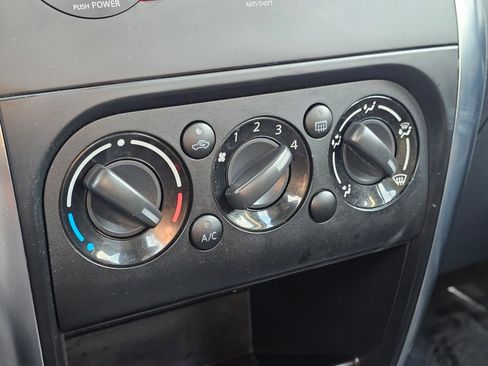 Used 2009 Suzuki SX4 AWD Hatchback image 9