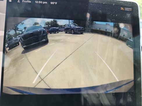 Used 2022 Tesla Model 3 Long Range AWD/4WD image 18