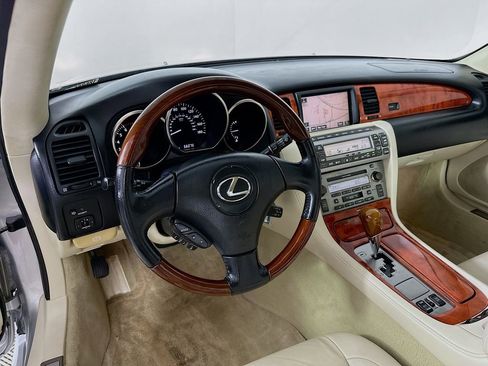 Used 2006 Lexus SC 430 Convertible image 9