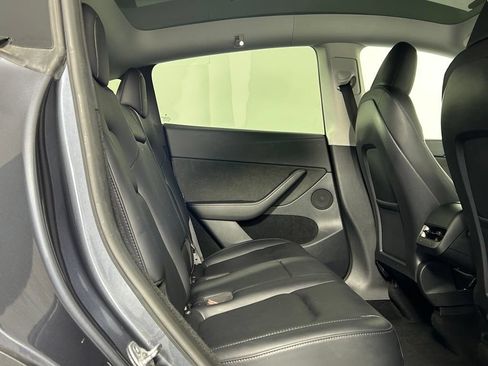 Used 2023 Tesla Model Y Performance AWD/4WD image 10