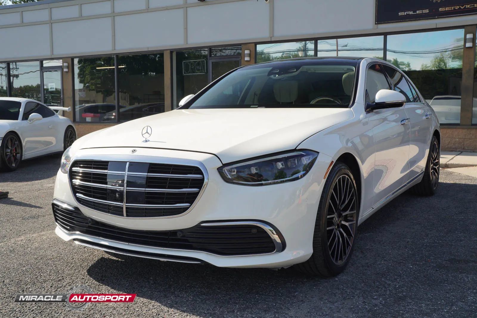 Used 2021 Mercedes-Benz S 580 4MATIC Sedan image 3