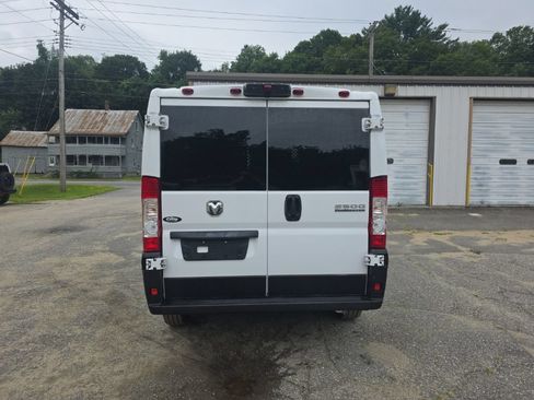 Used 2025 RAM ProMaster 2500 w/ U-Haul Equipment Group FWD image 4