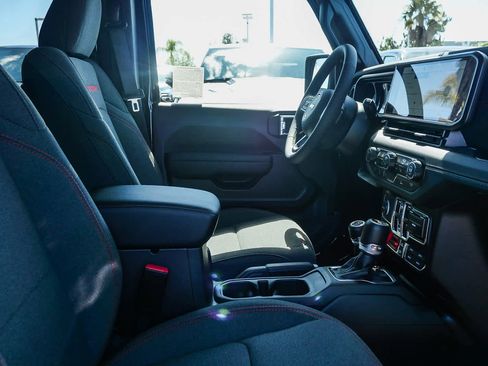 New 2026 Jeep Wrangler Unlimited Rubicon AWD/4WD image 16