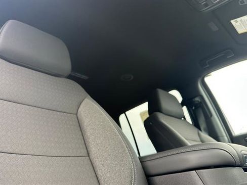 New 2026 Chevrolet Suburban LS image 19