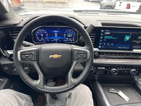 Used 2024 Chevrolet Silverado 3500 LTZ w/ LTZ Premium Package image 17