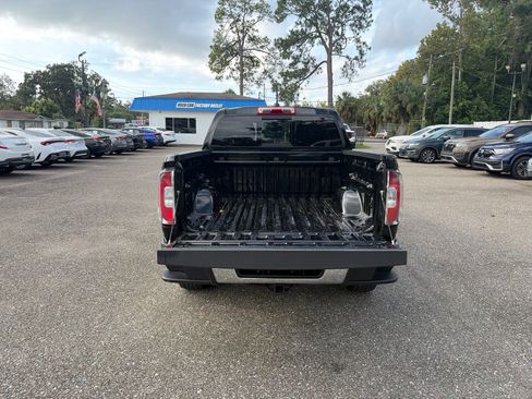 Used 2016 GMC Canyon SLE w/ SLE Convenience Package RWD image 9