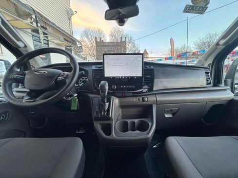 Used 2024 Ford Transit 350 XLT image 30