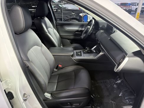 Used 2024 MAZDA CX-90 Plug-In Hybrid w/ Preferred AWD/4WD image 25